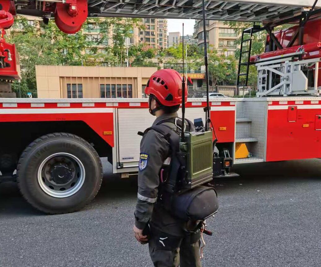巴以沖突，以色列司令部要求公眾攜帶對(duì)講機(jī)入防空洞！